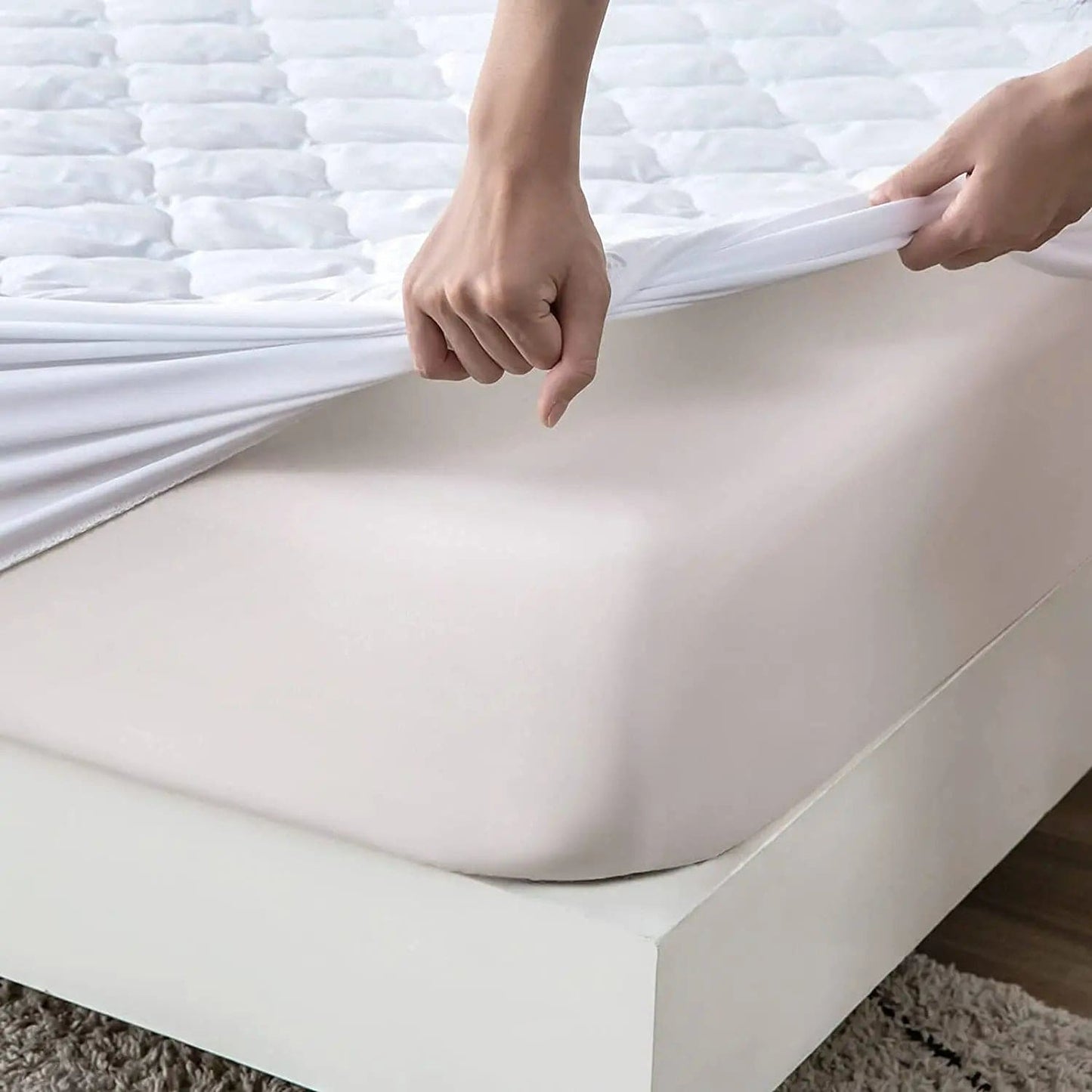 QUILTED WATERPROOF MATTRESS PROTECTOR FITTED STYLE, ELASTIC ALL AROUND {5 PCS PER CASE}